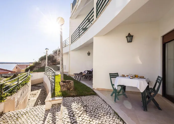 Paradise - By Smarthomes Apartman